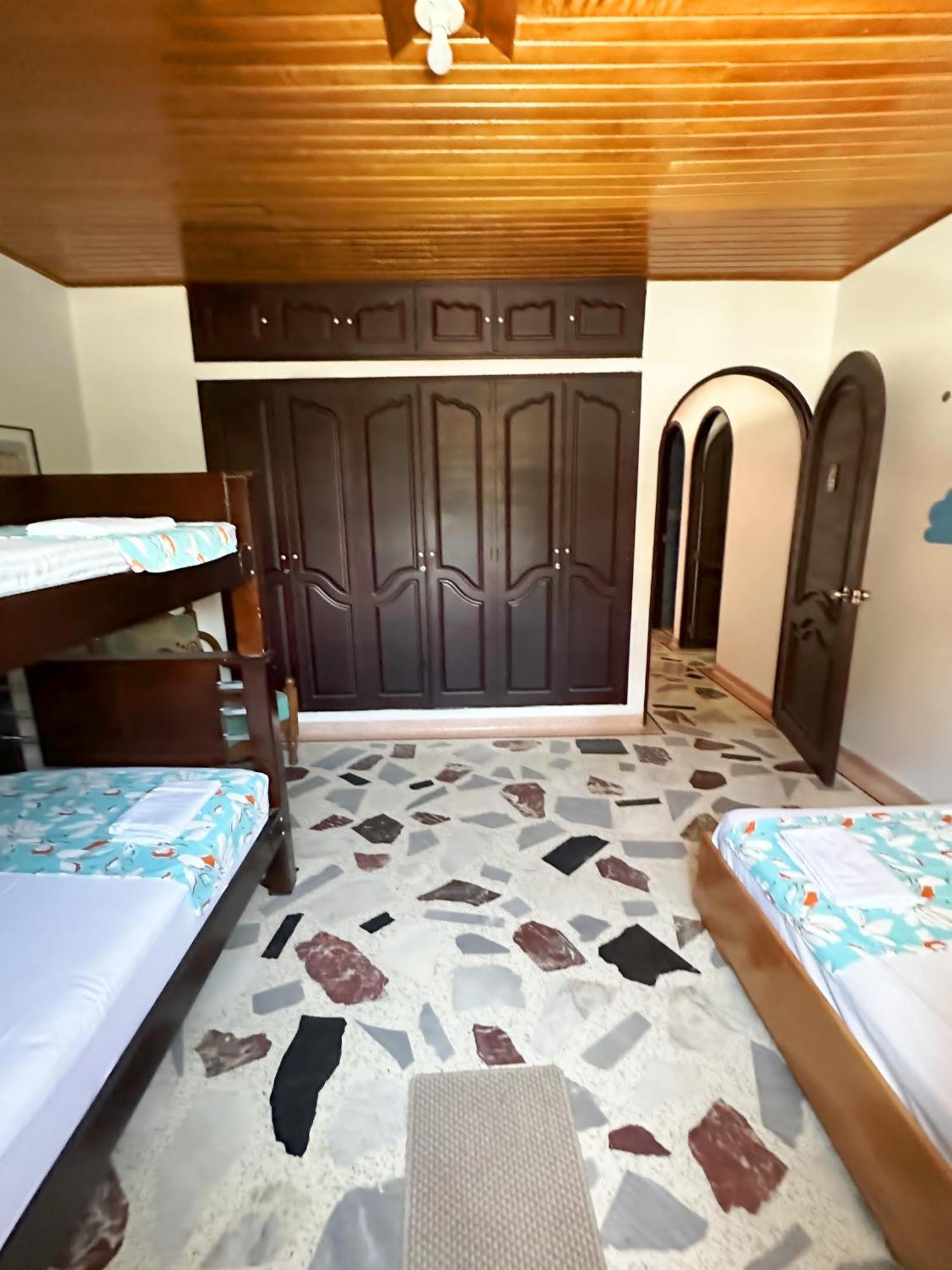 Tia Chela Hostel Санта-Марта Экстерьер фото